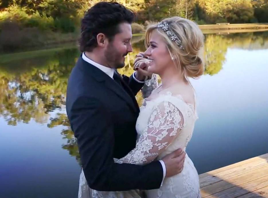 Kelly Clarkson’s Wedding Surprised Everyone as They’ve Originally Called It Off